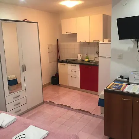 Marta Apartman